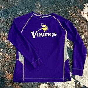 NFL Team Vikings Purple Shirt size Large
